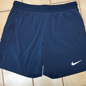 Nike court advantage Men's Navy Athletic Shorts